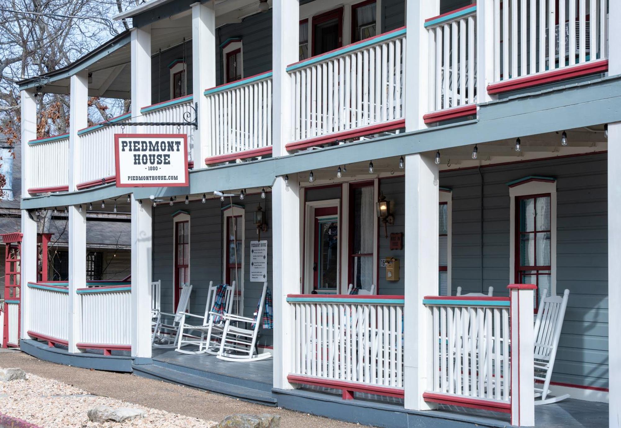 Downtown Chantilly Ste Piedmont Eureka Springs Exterior foto
